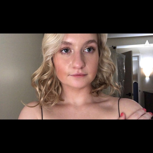 Meet your Posher, Meg - Picture 2 of 2